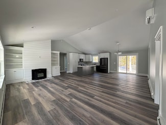 2 Cricket Ln, Kennebunk, ME 04043