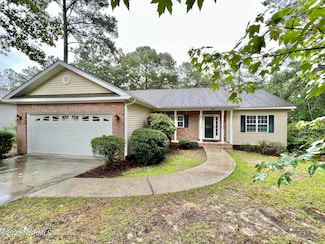 150 Sandhills Cir, Pinehurst, NC 28374