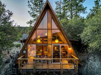 54220 N Ridge Dr, Idyllwild-Pine Cove, CA 92549