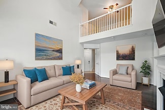 46598 Drysdale Terrace Unit 302, Sterling, VA 20165
