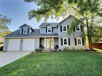 2708 N Cranberry St, Wichita, KS 67226