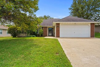 702 Campusview Dr, Columbia, MO 65201