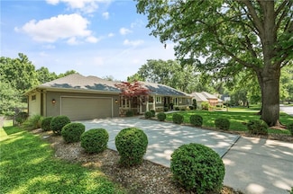 3412 W 93rd St, Leawood, KS 66206
