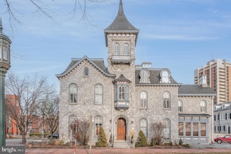407 N Front St, Harrisburg, PA 17101