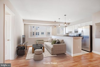 738 Longfellow St NW Unit 202, Washington, DC 20011