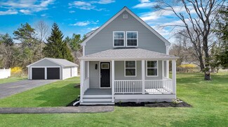 370 High St, Rochester, MA 02770