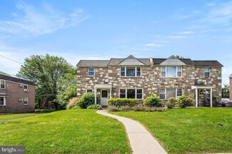 826 Emerson St, Philadelphia, PA 19111