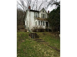 1808 Hickory Nut Rd, Apollo, PA 15613