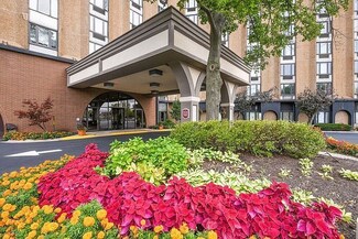 1 Renaissance Place Unit 722, Palatine, IL 60067