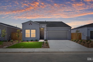 3111 Royal Glen Ln, Shafter, CA 93314