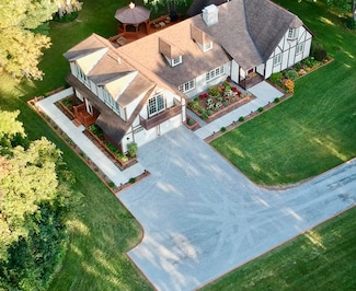 20 Patton Woods Rd, Charlotte, VT 05445