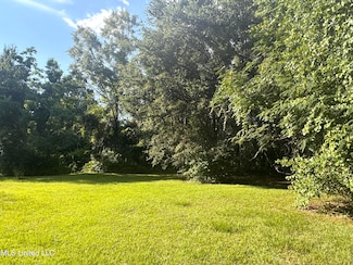 12 Zettel Rd, Ocean Springs, MS 39564