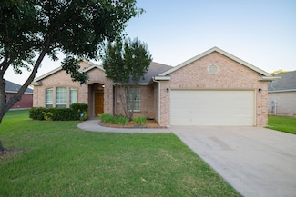 121 Timber Cross Ct, Azle, TX 76020