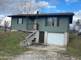 332 Slaven Ln, Oneida, TN 37841