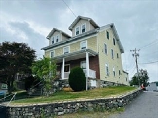 22 Summer Ave Unit 4, Waltham, MA 02452