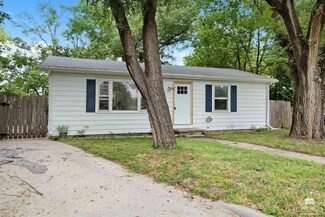1020 Moss Cir, Junction City, KS 66441