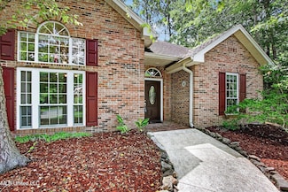 8314 Kahala Dr, Diamondhead, MS 39525