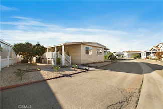 39 Pine Viaduct, Anaheim, CA 92801