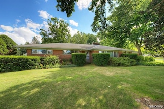 48707 Eight Mile W, Northville, MI 48167