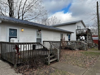 169 Sycamore St, Spencer, IN 47460