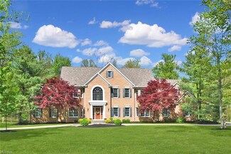 6134 Ledgeview Dr, Peninsula, OH 44264