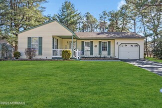 30 Sunset Rd, Whiting, NJ 08759