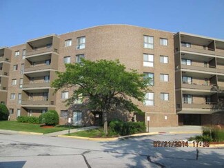 7 E Carriageway Dr Unit 409, Hazel Crest, IL 60429
