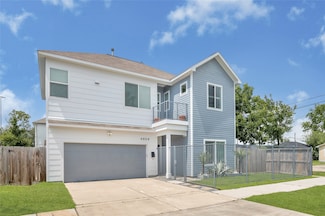 4809 Nichols St, Houston, TX 77020