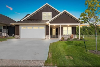 895 Black Swan Dr, Menasha, WI 54952