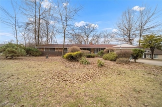 2270 Newbury Dr, Cleveland, OH 44112