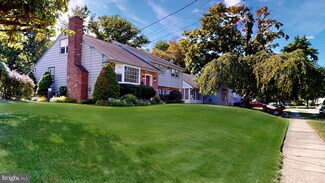 223 N Woodstock Dr, Cherry Hill, NJ 08034
