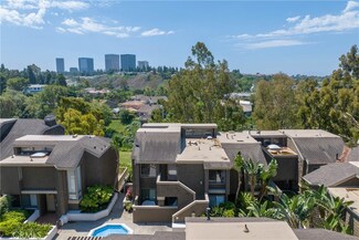 64 Sea Island Dr, Newport Beach, CA 92660