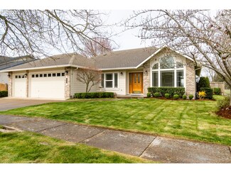 4261 Hyacinth St, Eugene, OR 97404