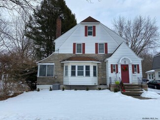 50 Campbell Ave, Castleton On Hudson, NY 12033