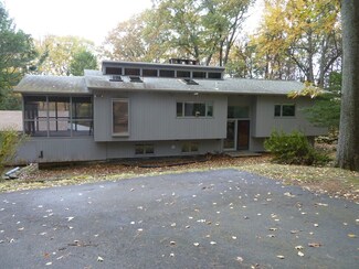 35 Tahanto Trail, Harvard, MA 01451