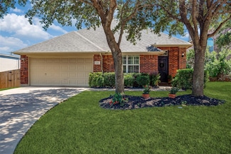 1101 Oakridge Dr, Euless, TX 76040