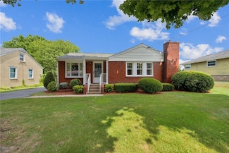 1512 Woodlawn Dr, Latrobe, PA 15650
