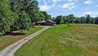 40 Diamond Padgett Ln, Monterey, TN 38574