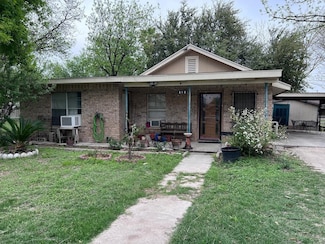 810 W 4th St, Del Rio, TX 78840