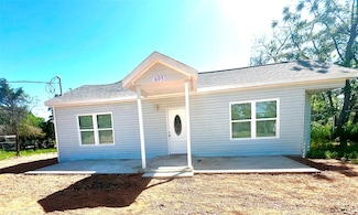 601 Armstrong, Snook, TX 77878