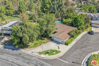 4126 Ellenita Ave, Tarzana, CA 91356