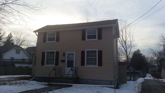 110 N Smith St, Aurora, IL 60505