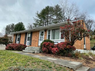 3921 Meadowlark Rd, Roanoke, VA 24018