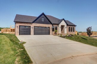 5087 E Ferdinand Ct, Springfield, MO 65802