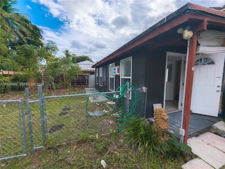 5893 SW 26th St Unit 2, Miami, FL 33155