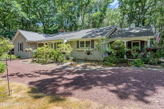17 Squire Terrace, Colts Neck, NJ 07722