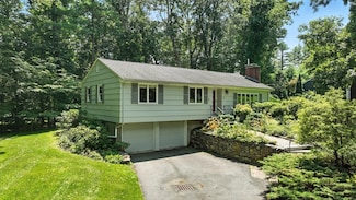 5 Ashwood Rd, Acton, MA 01720