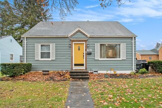 1710 College St, South Bend, IN 46628