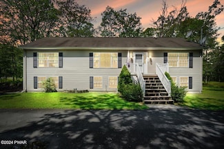 100 Blue Spruce Ct, Milford, PA 18337