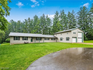 1570 Nob Hill Rd, Zanesville, OH 43701